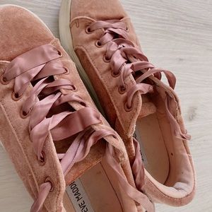 Steve Madden Velvet Sneakers